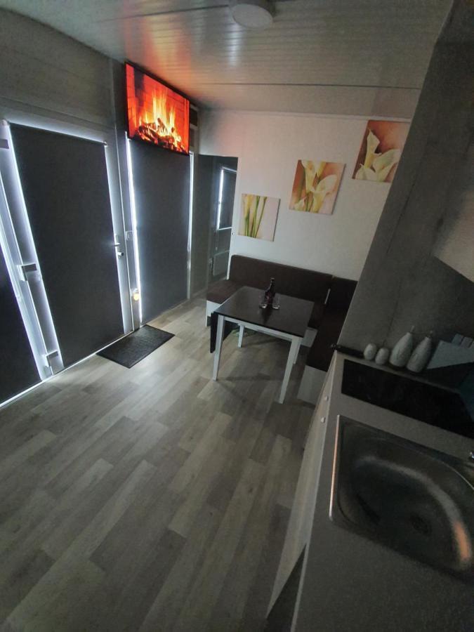 Trebnje Roof Apartment Art-Pe מראה חיצוני תמונה