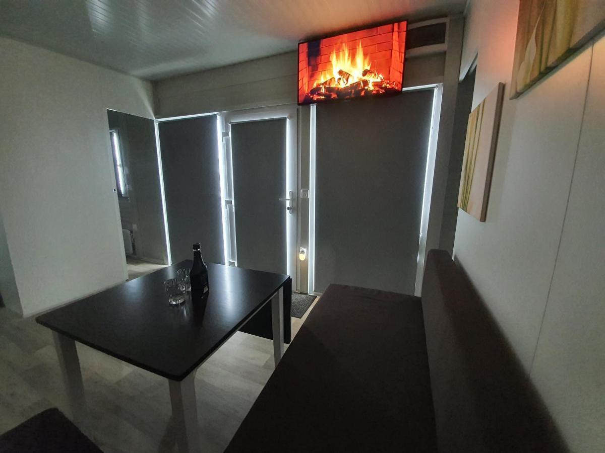 Trebnje Roof Apartment Art-Pe מראה חיצוני תמונה