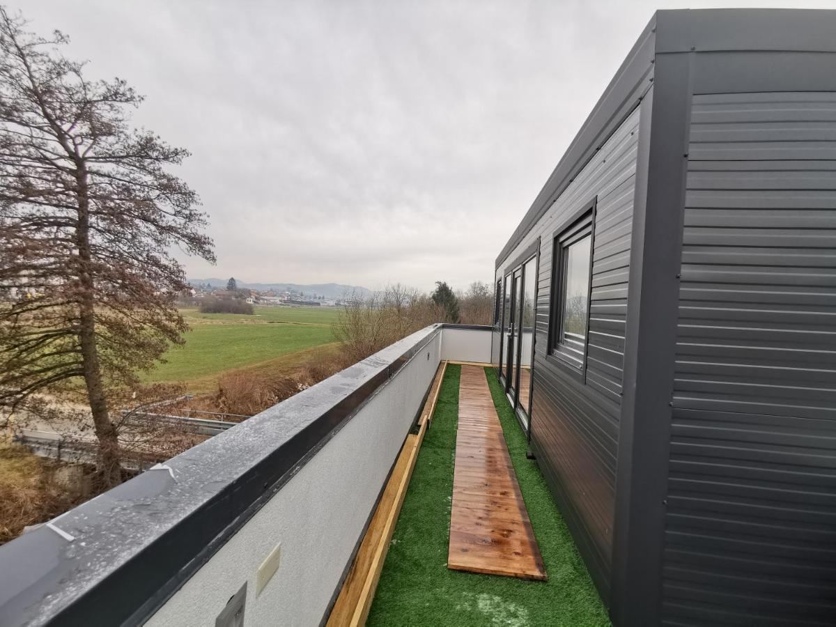 Trebnje Roof Apartment Art-Pe מראה חיצוני תמונה